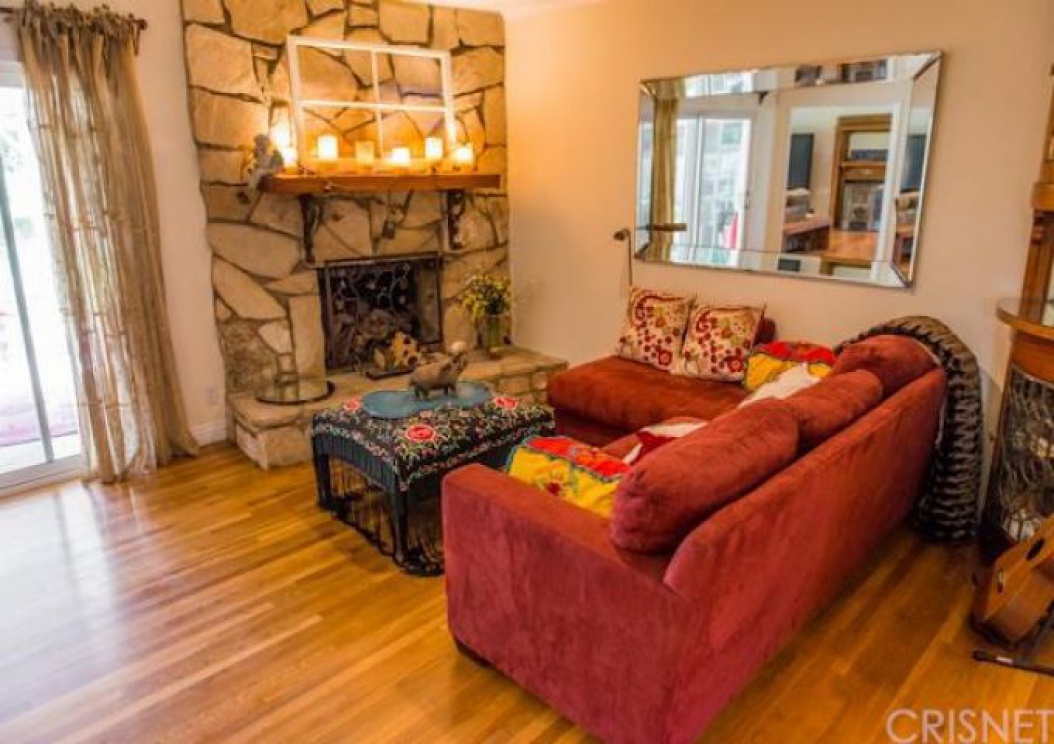 8401 Moorcroft Avenue , West Hills CA: 