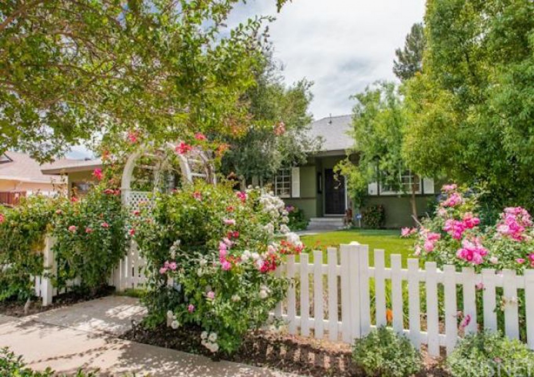 8401 Moorcroft Avenue , West Hills CA: 