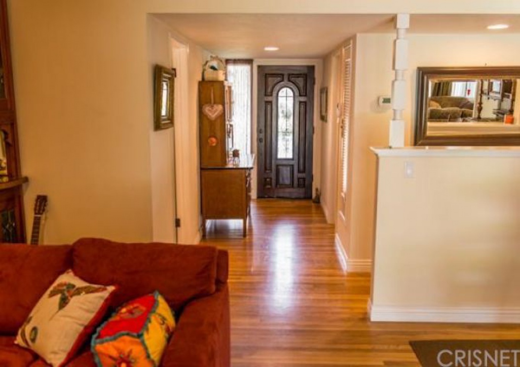 8401 Moorcroft Avenue , West Hills CA: 