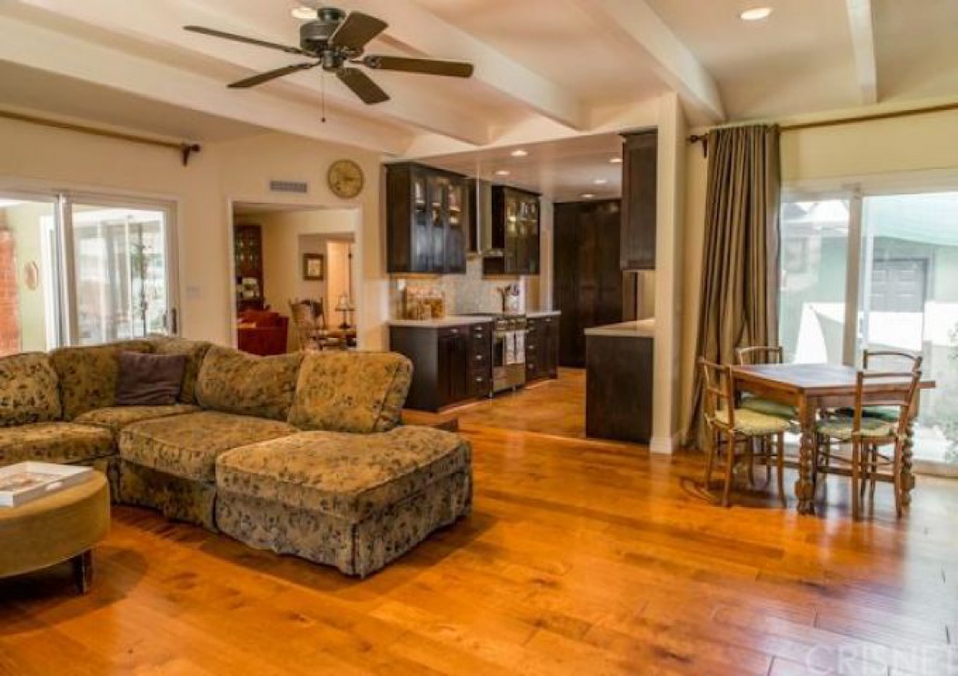 8401 Moorcroft Avenue , West Hills CA: 