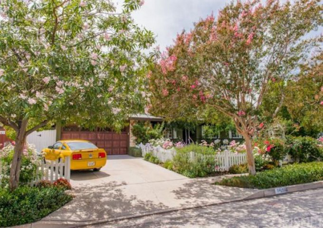 8401 Moorcroft Avenue , West Hills CA: 