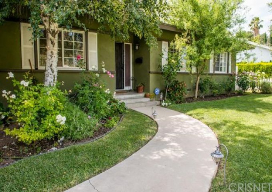 8401 Moorcroft Avenue , West Hills CA: 