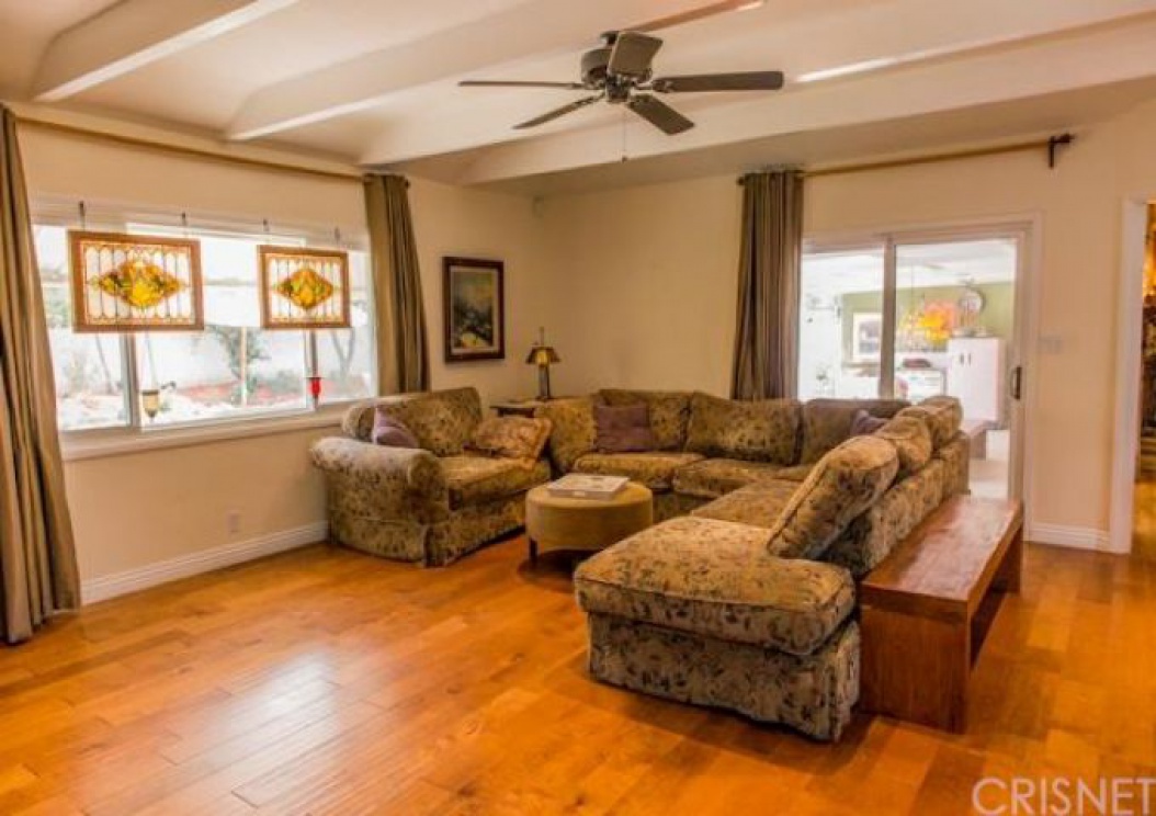 8401 Moorcroft Avenue , West Hills CA: 