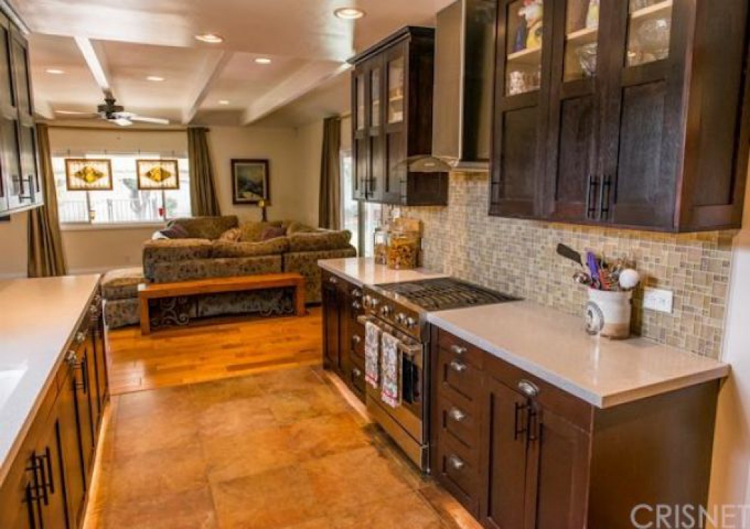 8401 Moorcroft Avenue , West Hills CA: 