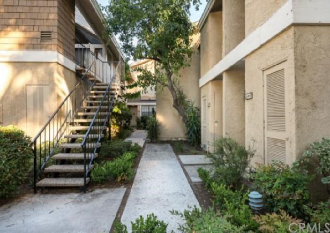 145 Pineview , Irvine CA: 