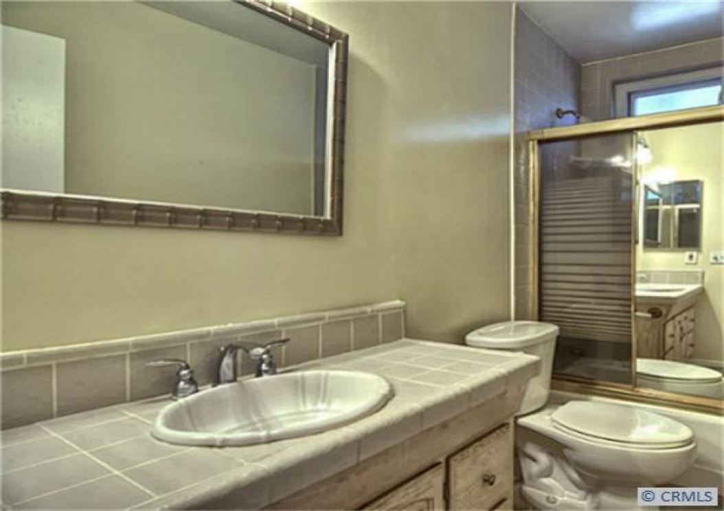 3883 Yosemite Ct, Chino CA: 