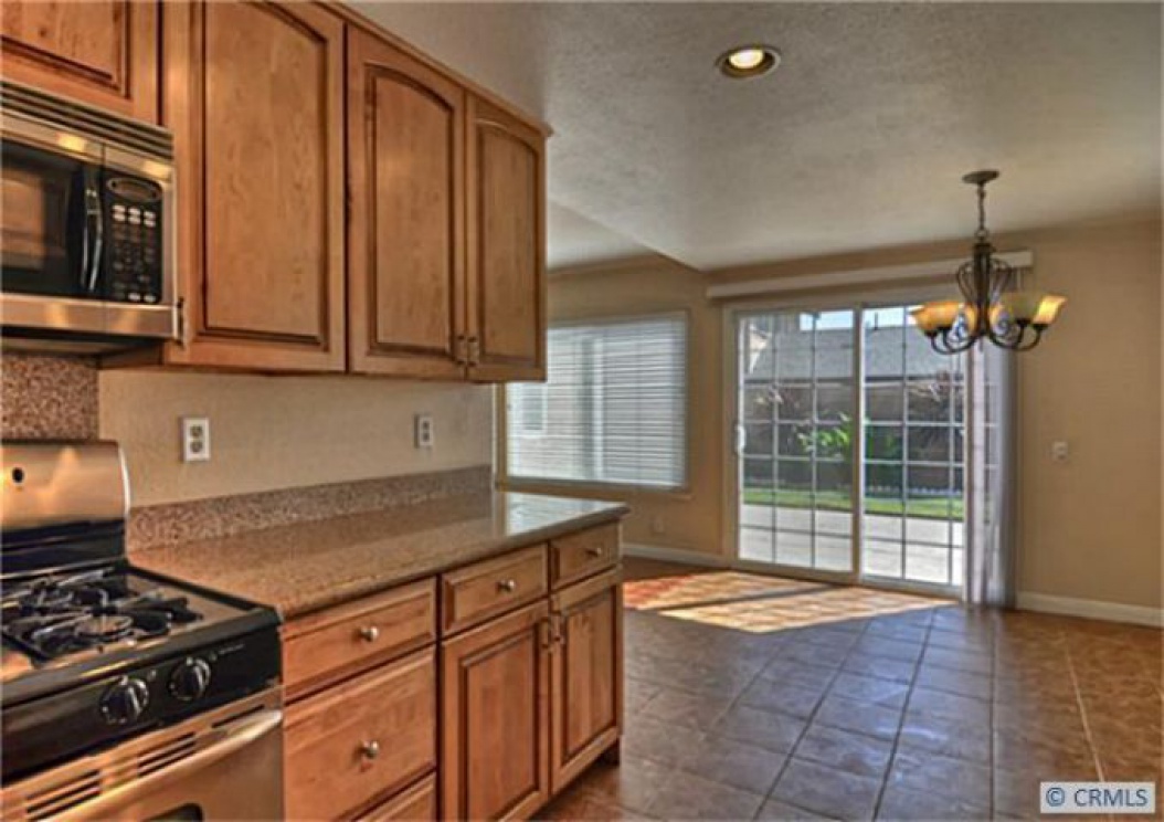 3883 Yosemite Ct, Chino CA: 