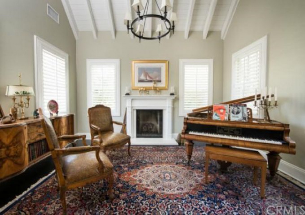 4582 Oceanridge Drive , Huntington Beach CA: 