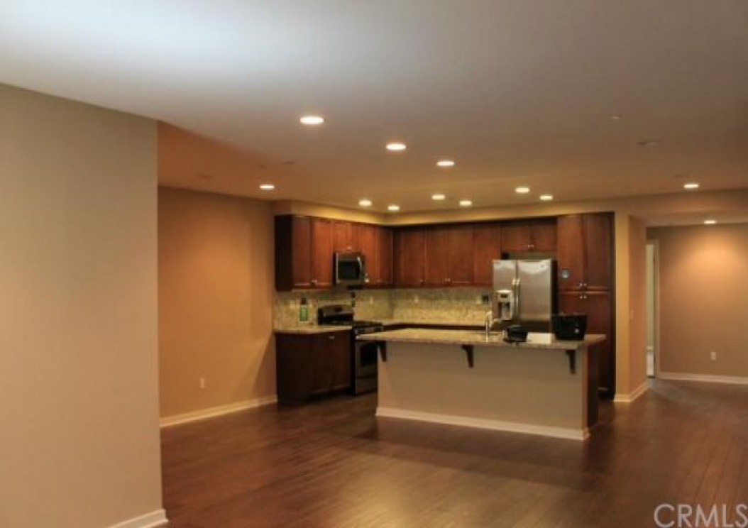 563 Rockefeller , Irvine CA: 