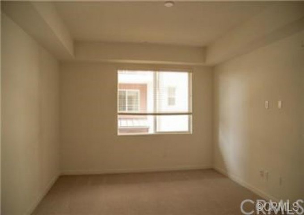 563 Rockefeller , Irvine CA: 