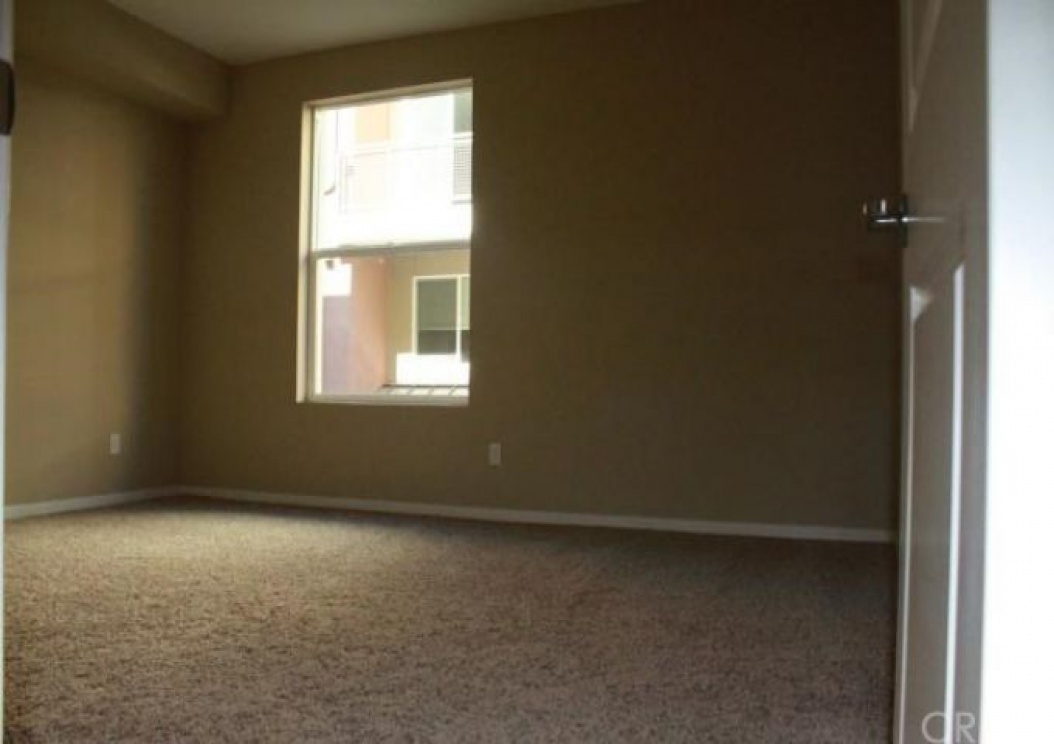 563 Rockefeller , Irvine CA: 