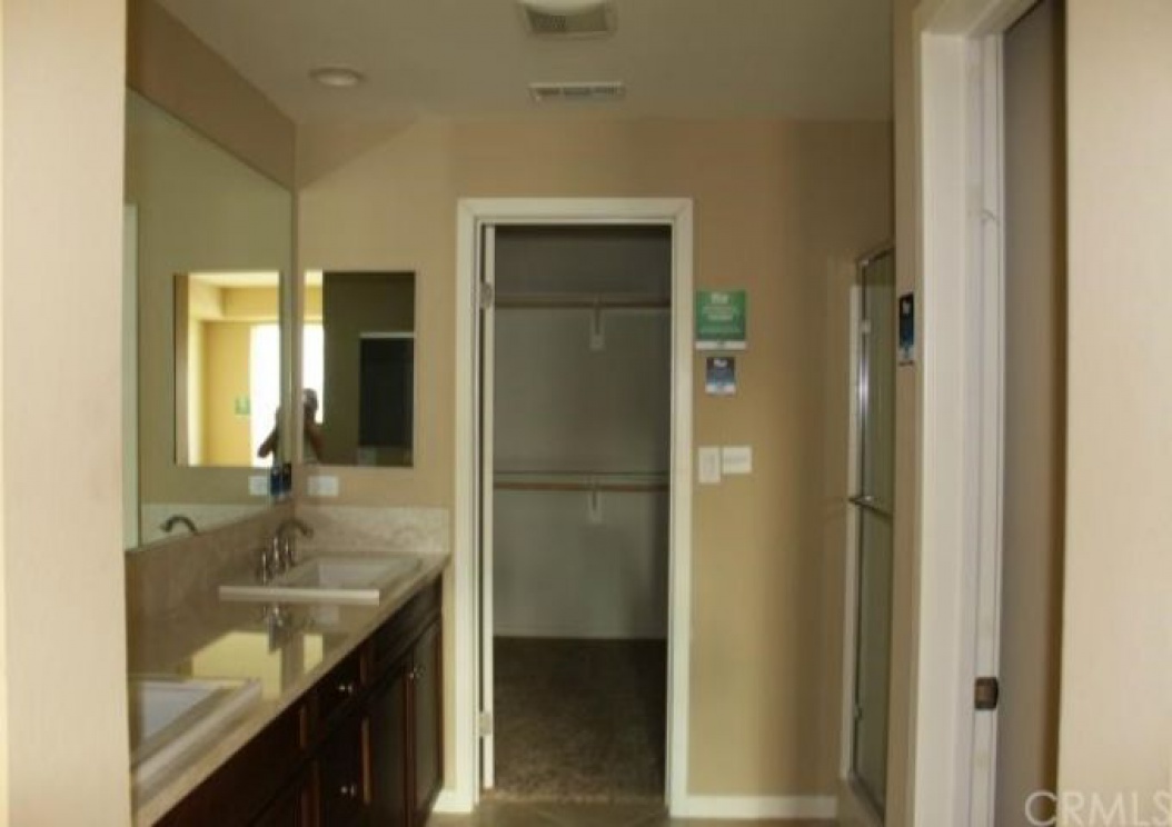 563 Rockefeller , Irvine CA: 