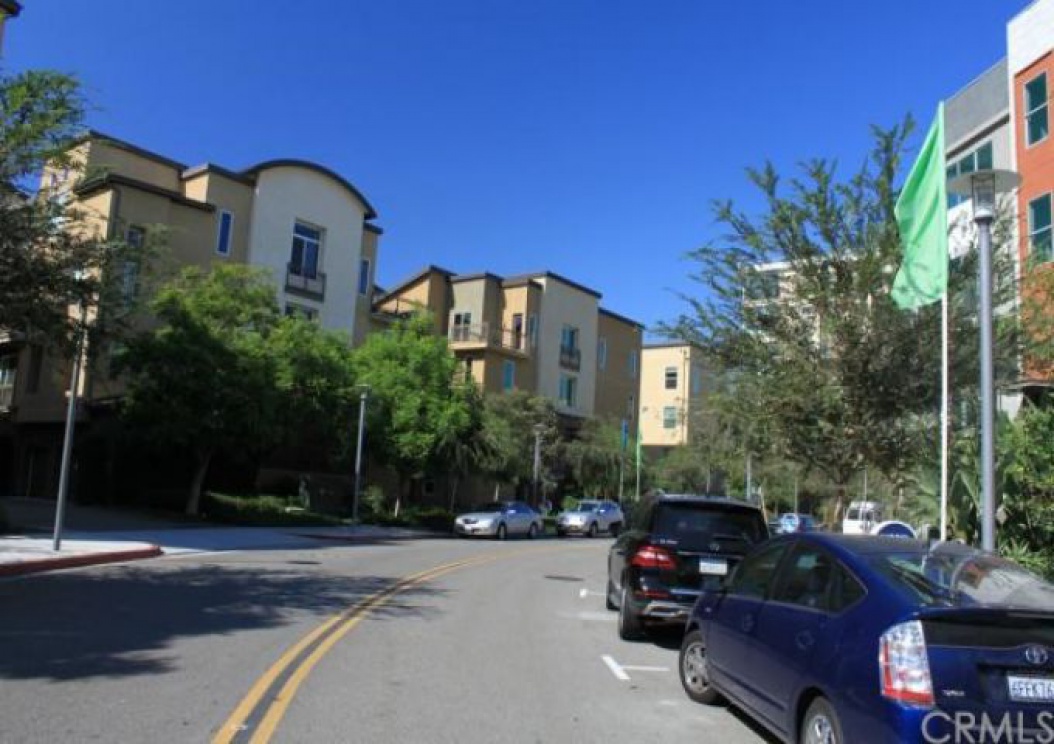 563 Rockefeller , Irvine CA: 