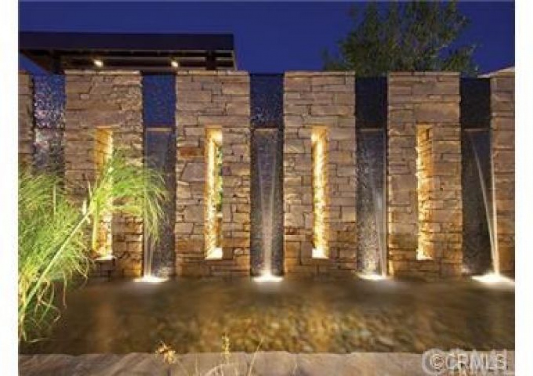 563 Rockefeller , Irvine CA: 