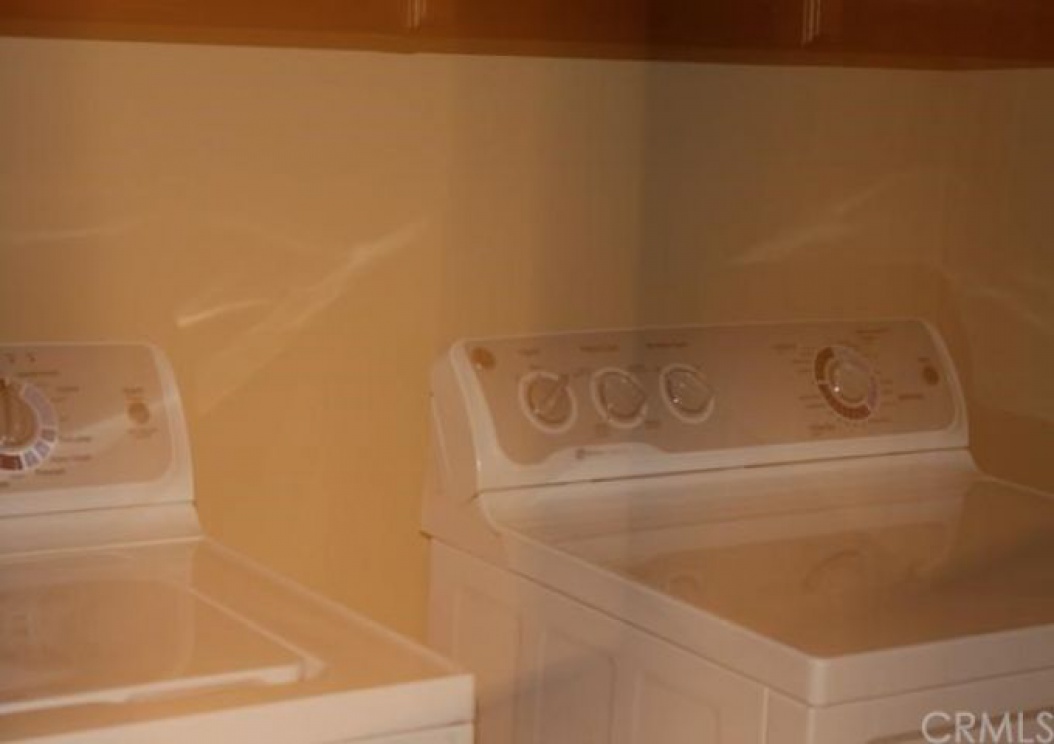 563 Rockefeller , Irvine CA: 