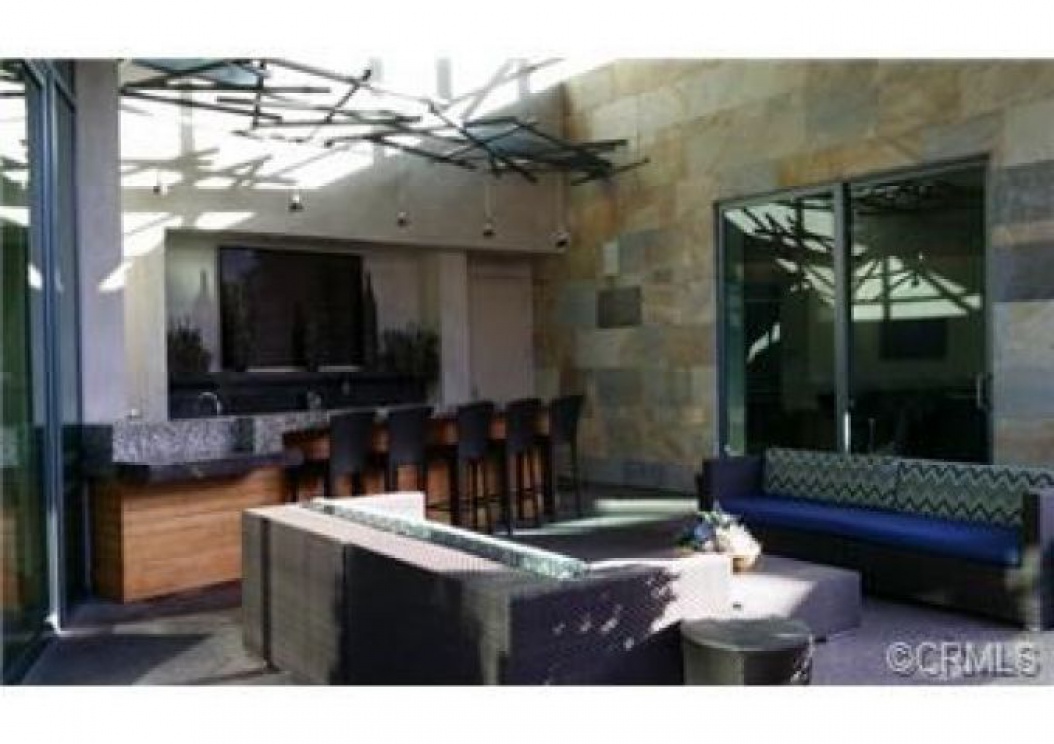 563 Rockefeller , Irvine CA: 