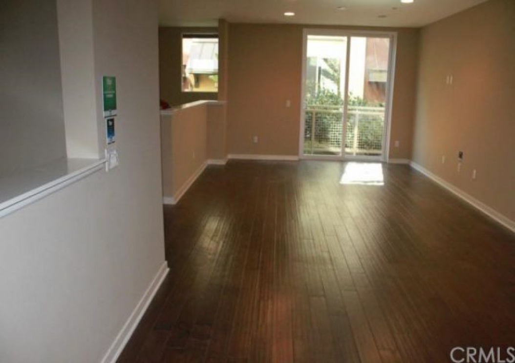 563 Rockefeller , Irvine CA: 