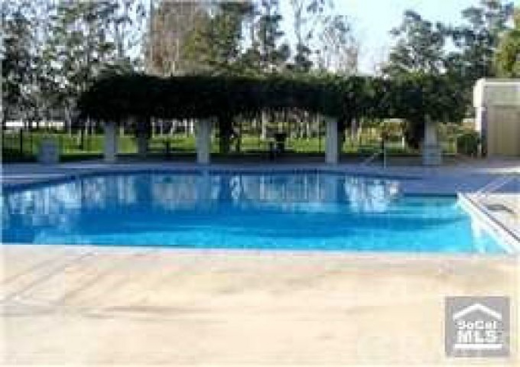 19 Greenmoor , Irvine CA: