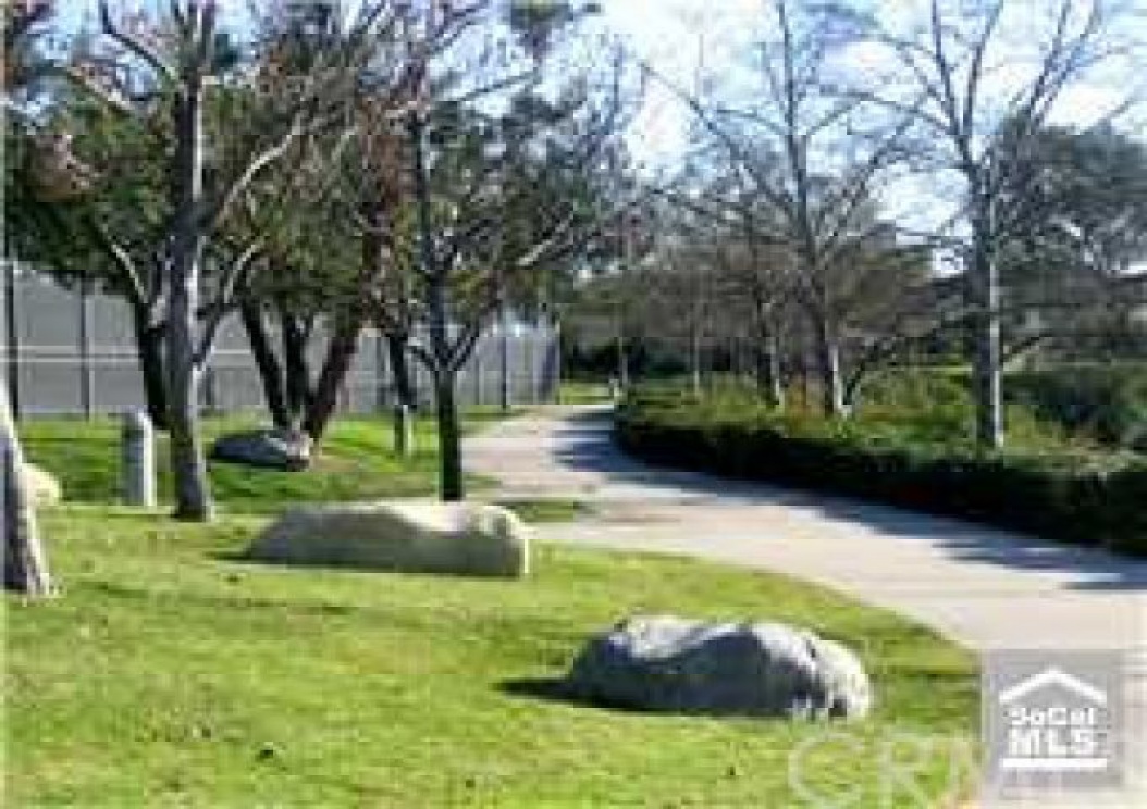 19 Greenmoor , Irvine CA: