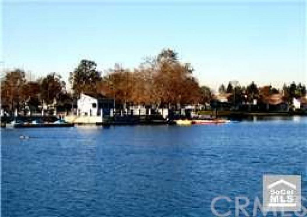 19 Greenmoor , Irvine CA: