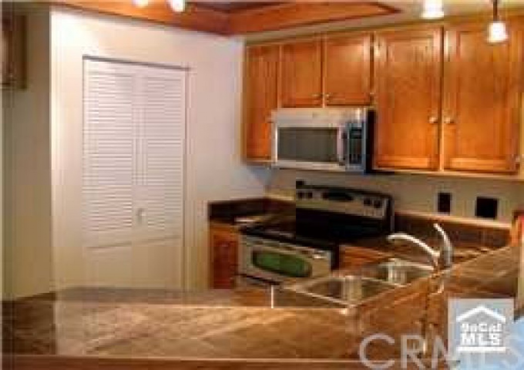 19 Greenmoor , Irvine CA: