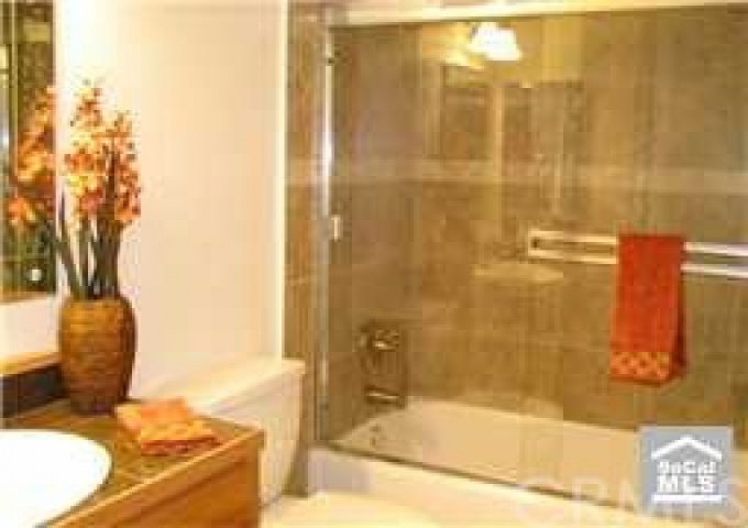 19 Greenmoor , Irvine CA: