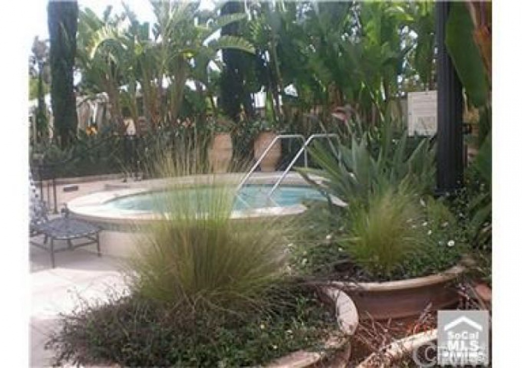 139 Calypso , Irvine CA: 