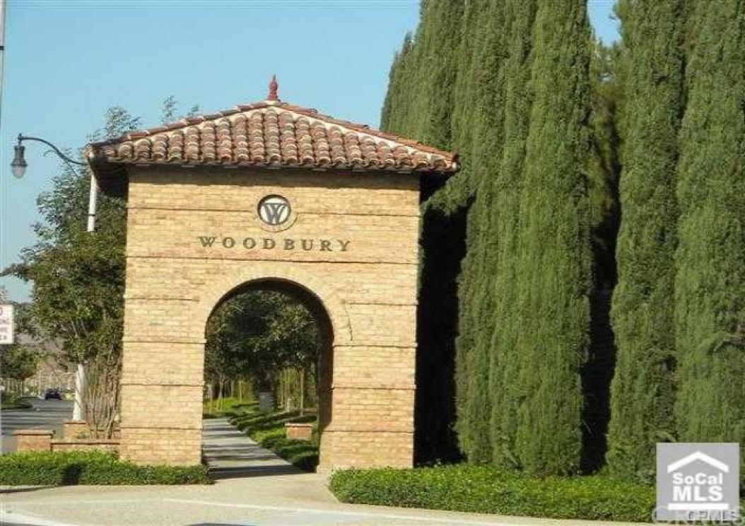 60 Chantilly , Irvine CA: 