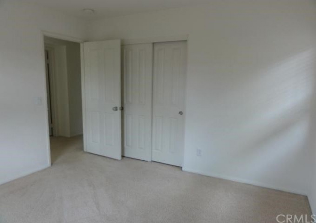 60 Chantilly , Irvine CA: 