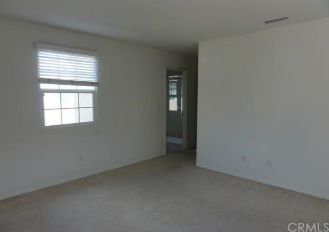 60 Chantilly , Irvine CA: 