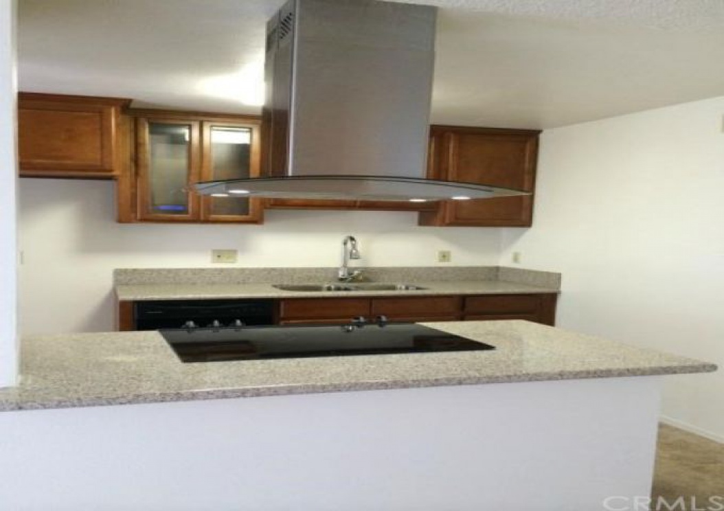 1618 Iowa Street , Costa Mesa CA: 