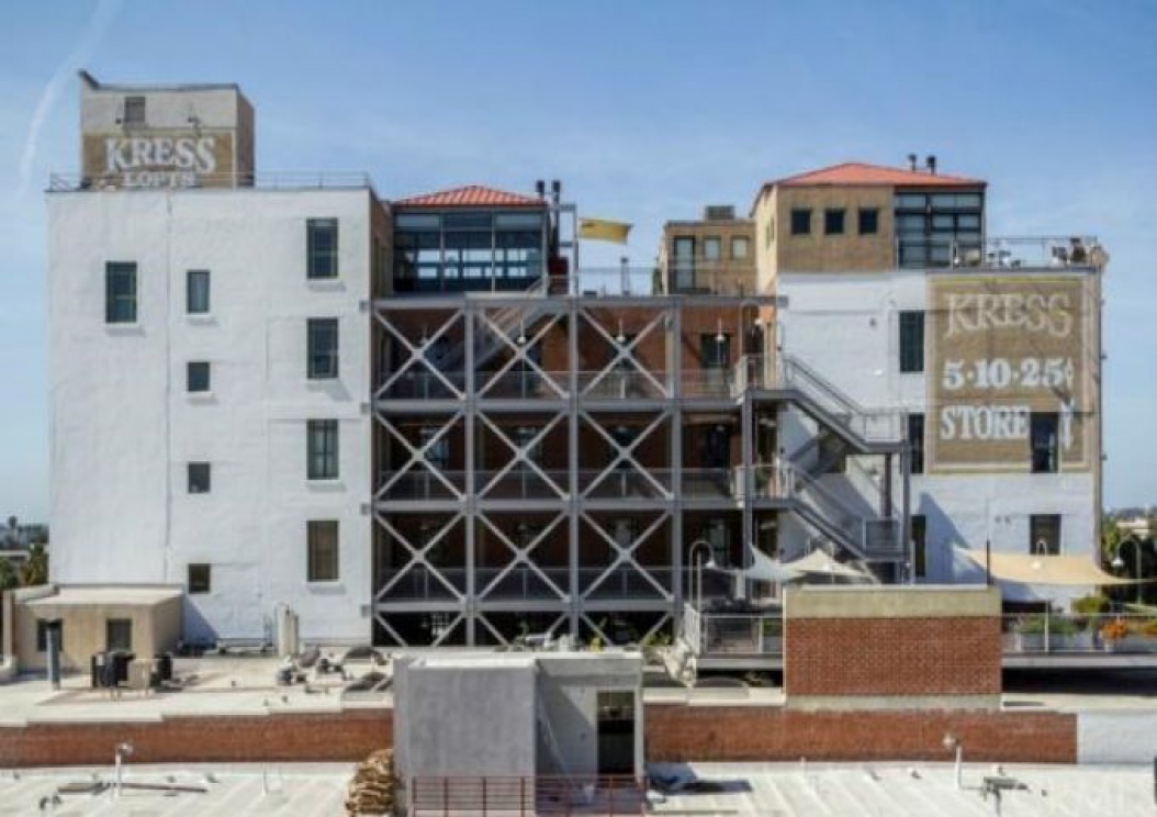 100 West 5th Street , Long Beach CA: 