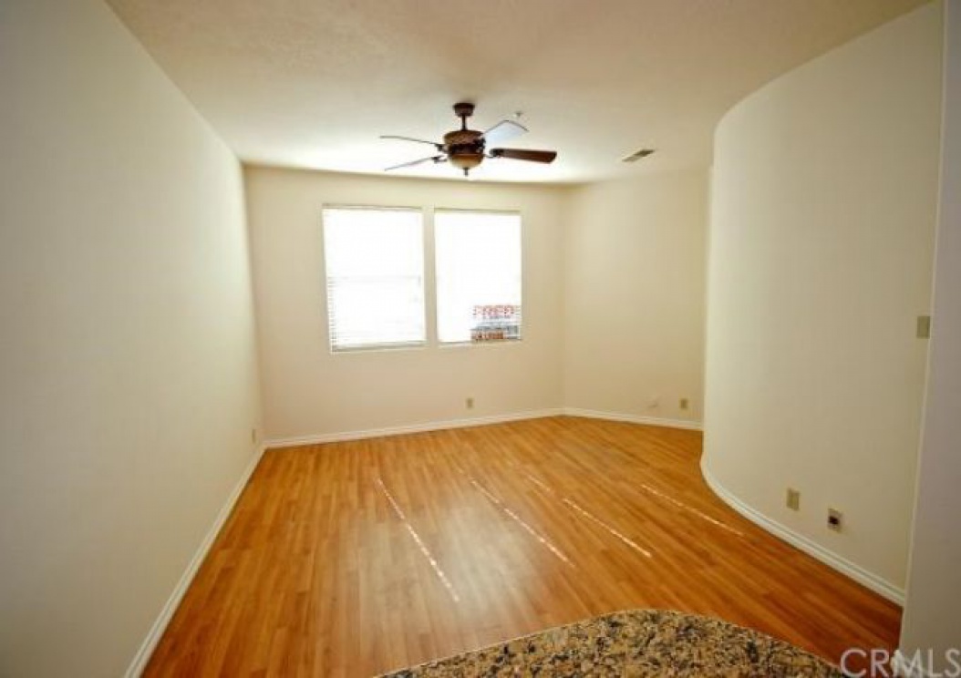 8 Mozzoni Aisle , Irvine CA: 