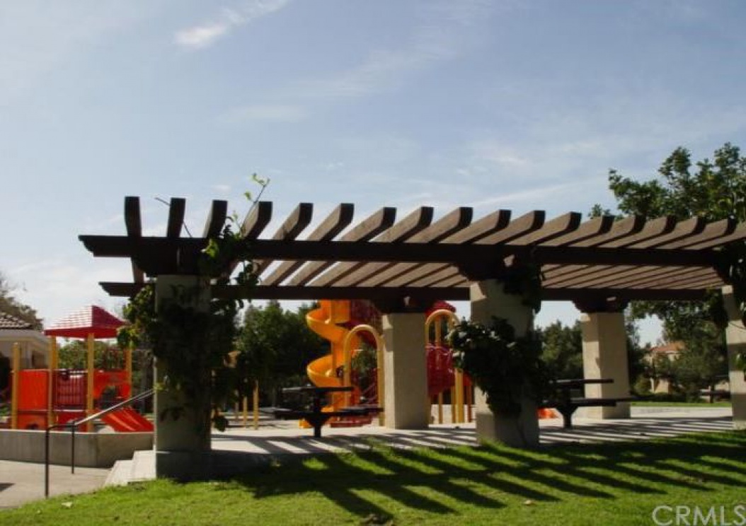 8 Mozzoni Aisle , Irvine CA: 