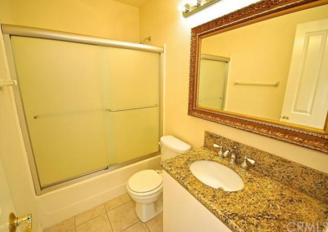 8 Mozzoni Aisle , Irvine CA: 