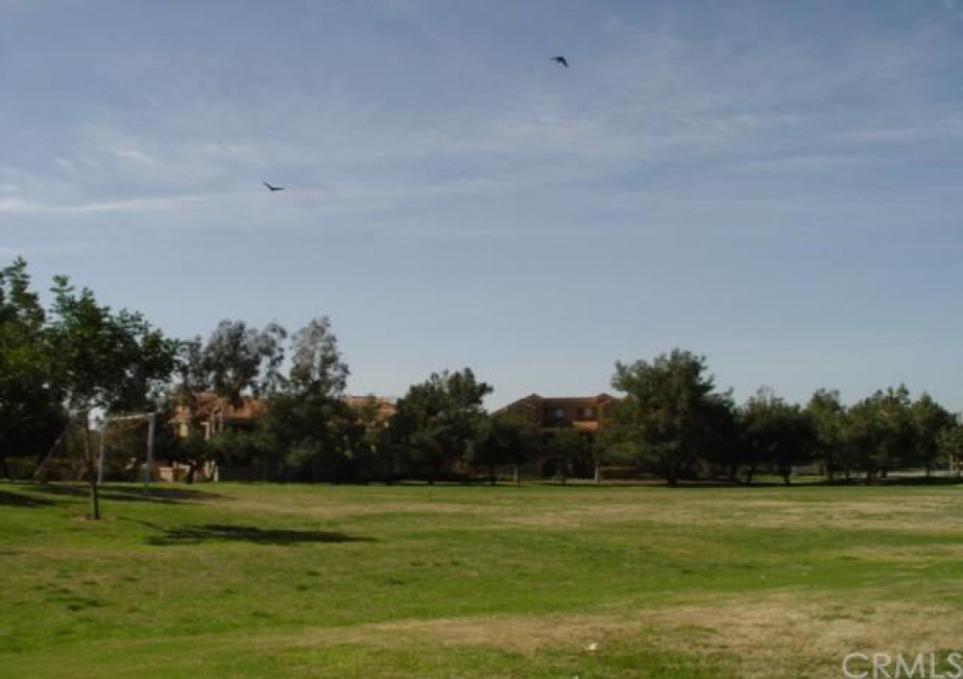 8 Mozzoni Aisle , Irvine CA: 