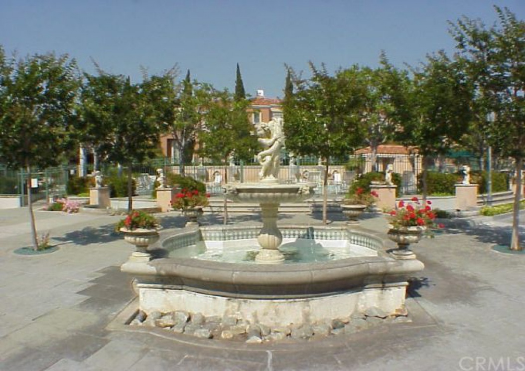 8 Mozzoni Aisle , Irvine CA: 