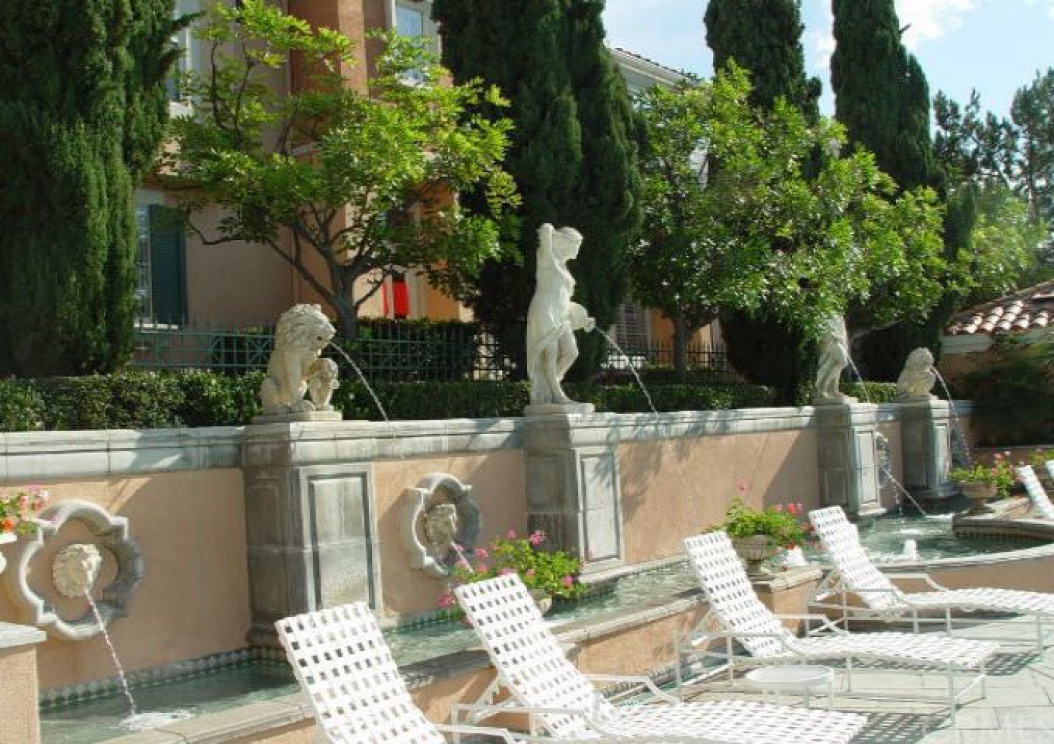 8 Mozzoni Aisle , Irvine CA: 