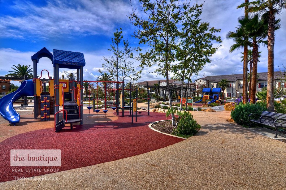 780 East Valencia Street , Anaheim CA: 