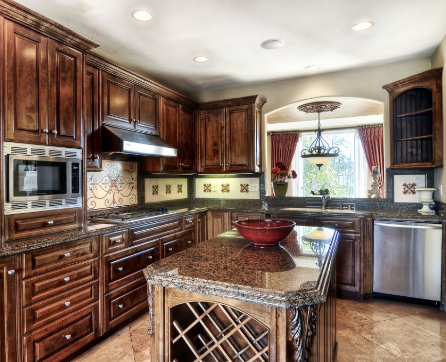 809 Spirit , Costa Mesa CA: 