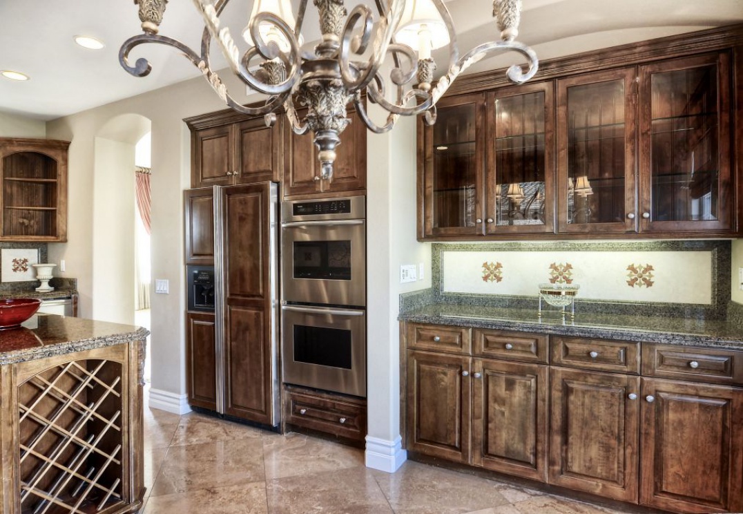 809 Spirit , Costa Mesa CA: 