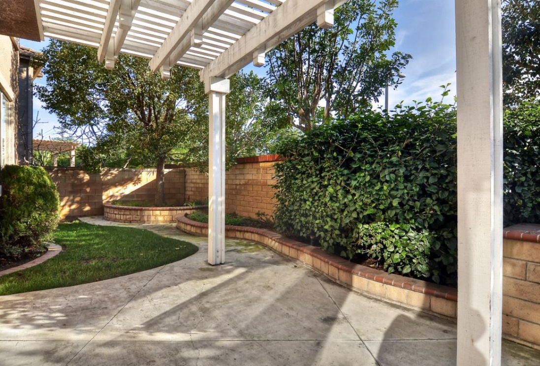 809 Spirit , Costa Mesa CA: 