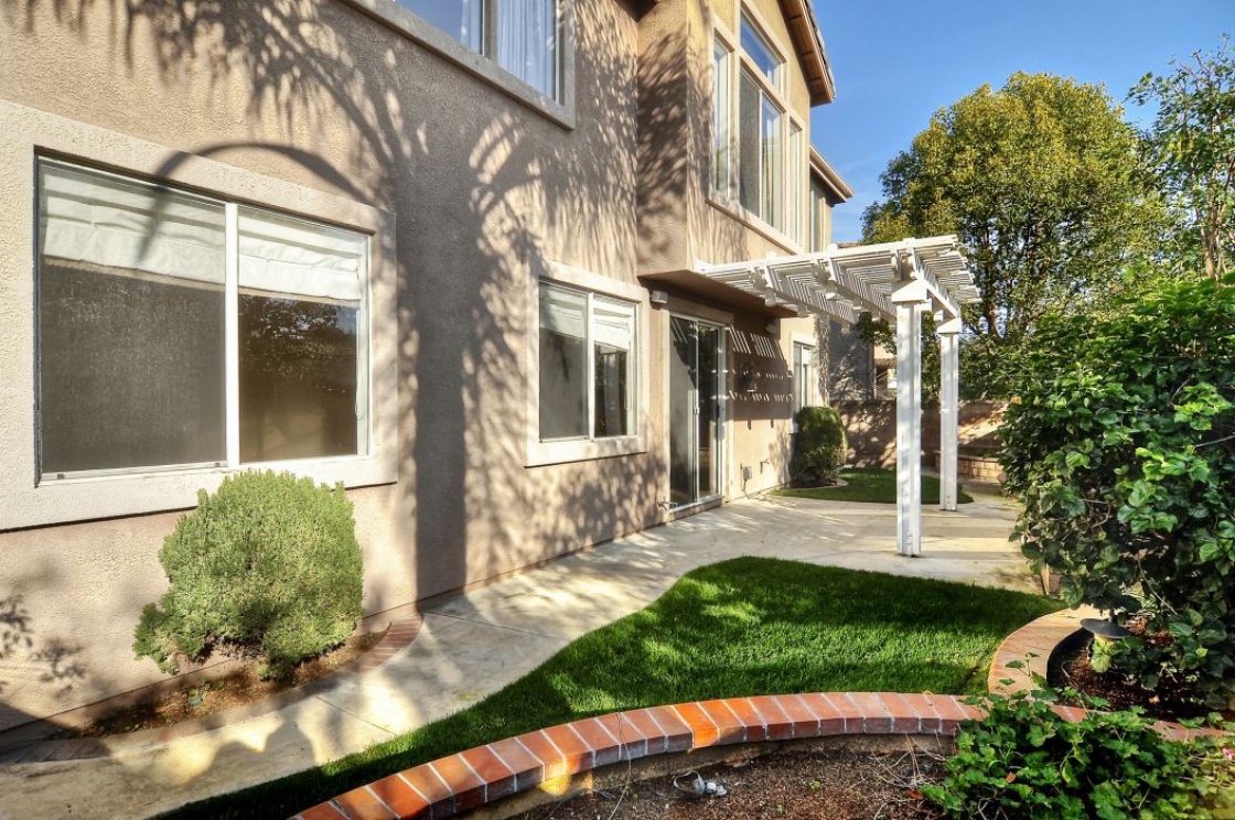 809 Spirit , Costa Mesa CA: 