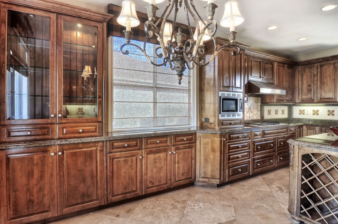 809 Spirit , Costa Mesa CA: 