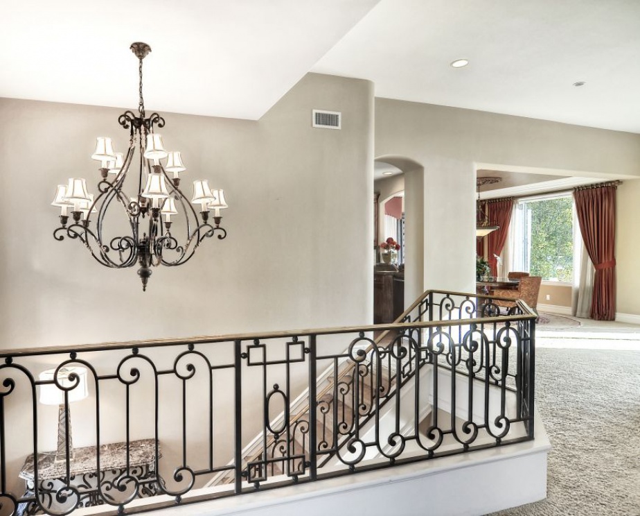 809 Spirit , Costa Mesa CA: 