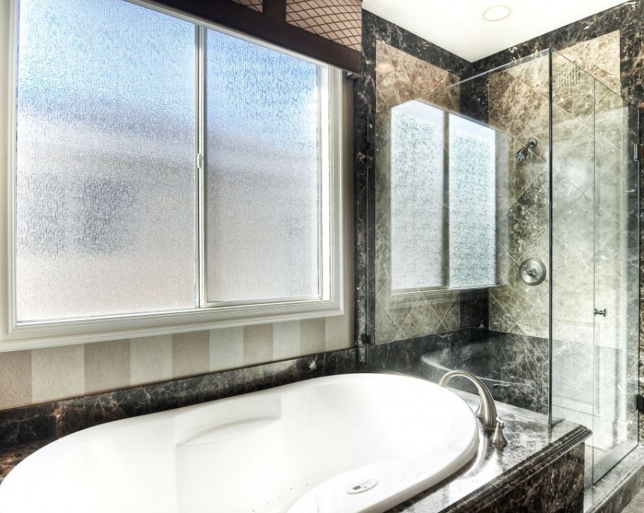 809 Spirit , Costa Mesa CA: 