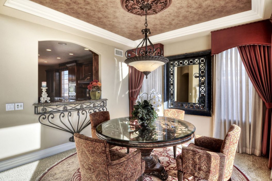 809 Spirit , Costa Mesa CA: 