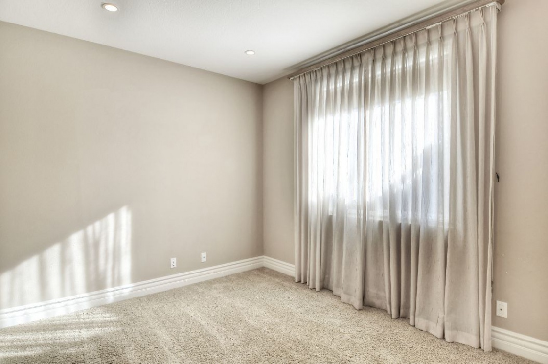 809 Spirit , Costa Mesa CA: 