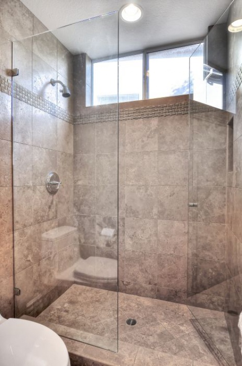 809 Spirit , Costa Mesa CA: 