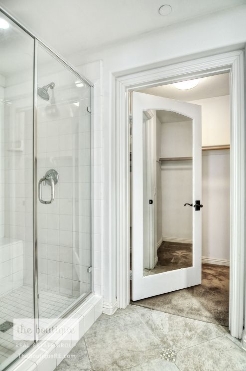 658 East Valencia Street , Anaheim CA: 